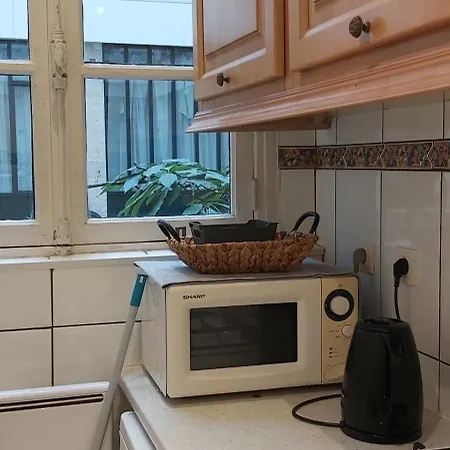 Appartement Pres Du Gare Du L'est