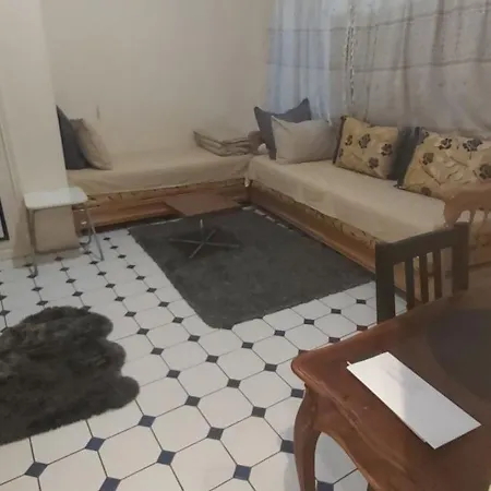 Pres Du Gare Du L'est Apartment *